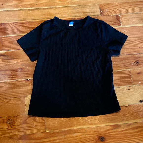 ✨BUNDLE✨ two t-shirts size Medium - Picture 2 of 6